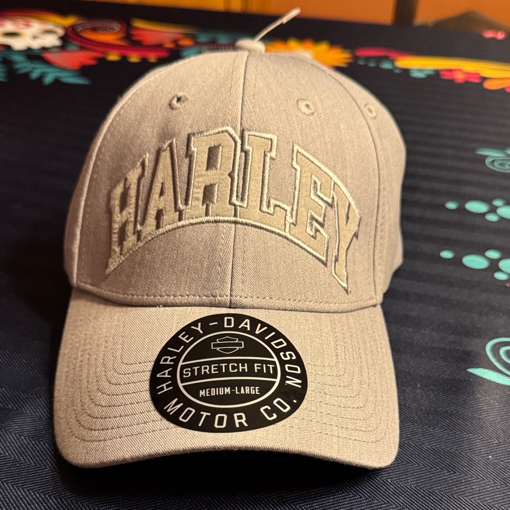 Harley-Davidson Gray Stretch Fit Cap Size M NWT